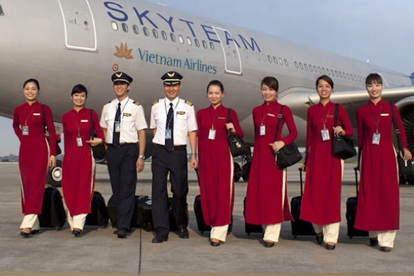 Tìm hiểu đồng phục Vietnam Airlines qua các thời kì-04
