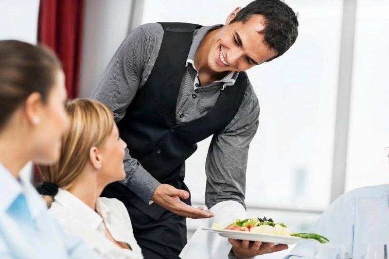 Đồng phục nhân viên phổ biến tại các nhà hàng hạng sang