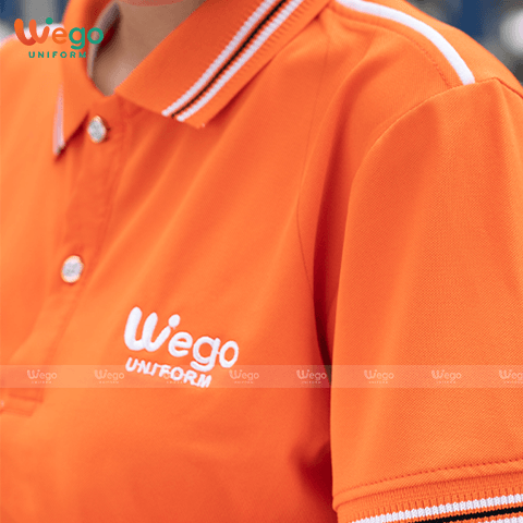 Chi tiết áo phông đồng phục signature màu cam