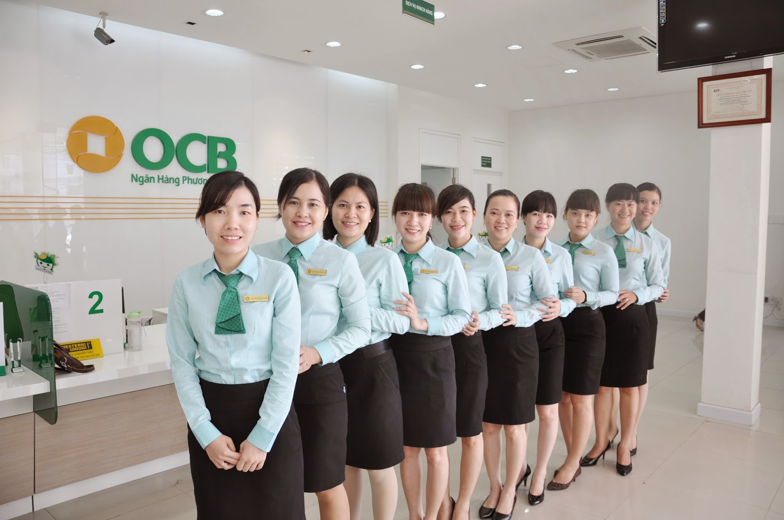 Mẫu đồng phục công sở nữ của OCB
