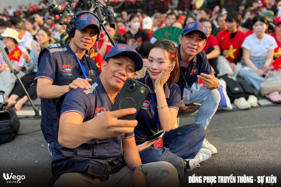 dong phuc su kien