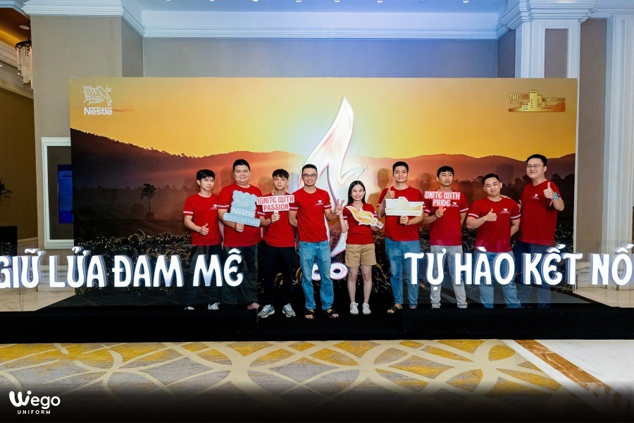 dong phuc du lich