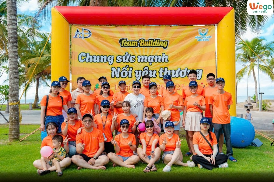 dong phuc du lich