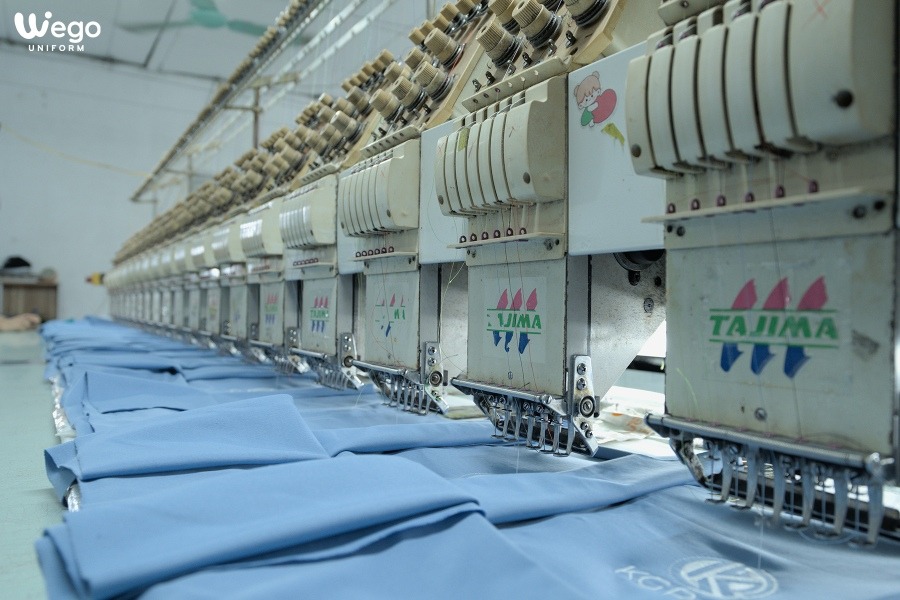 dat may ao thun dong phuc