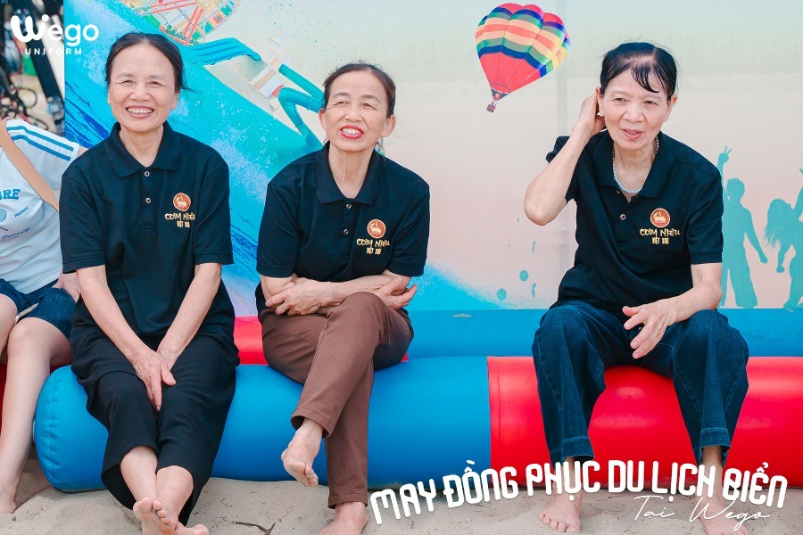 may dong phuc du lich