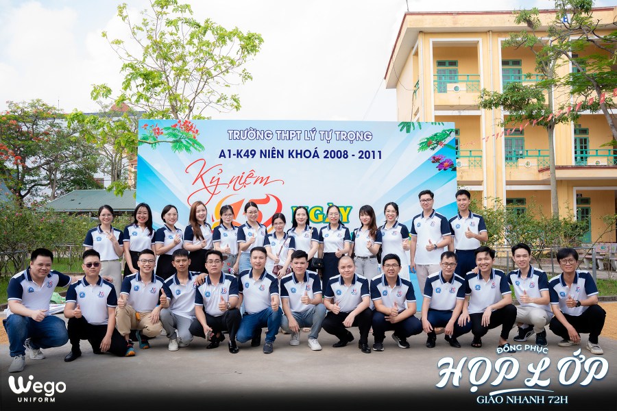 dong phuc hop lop