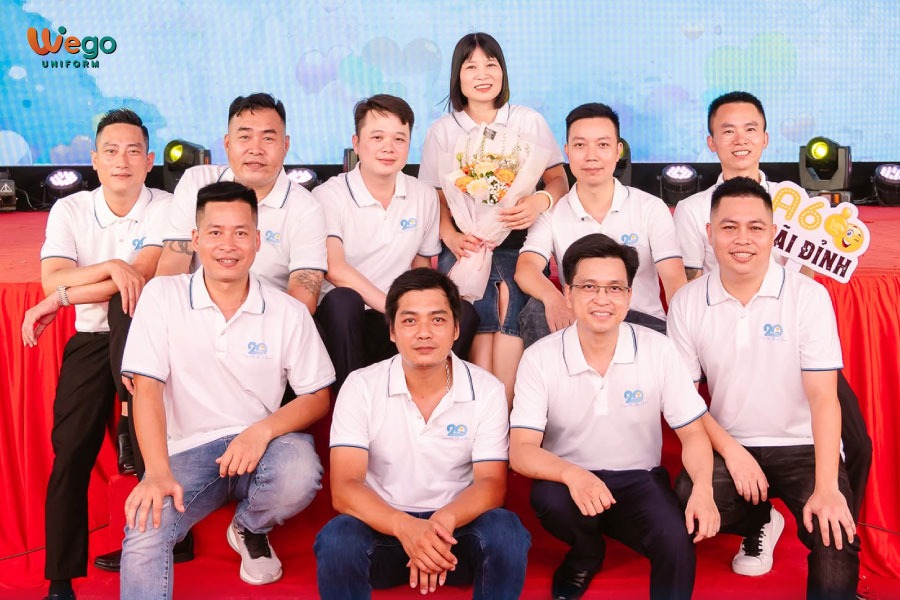 dong phuc hop lop