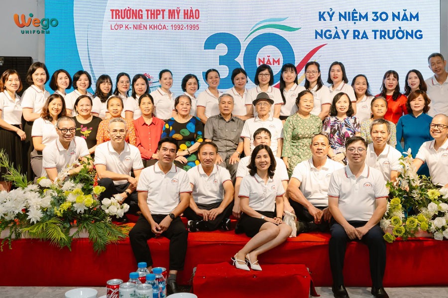 dong phuc hop lop